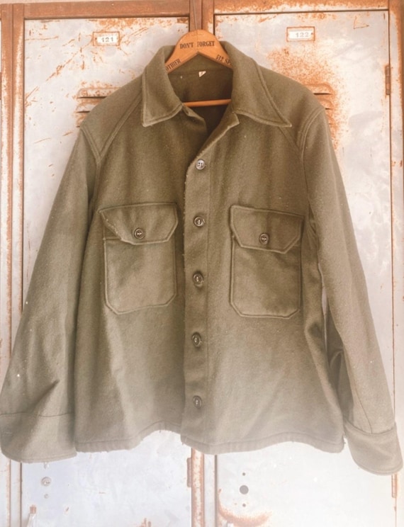 Vintage Men's Military Jacket Green Military Jacket Worn Jacket Vintage Military Vintage Jacket Green Jacket old military memorabilia L