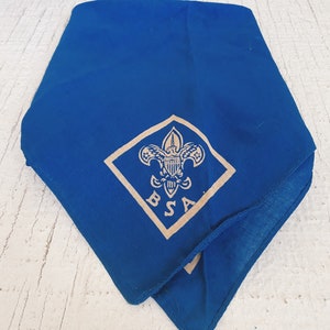 Vintage Boy Scouts handkerchief blue and white Boy Scouts handkerchief cotton, handkerchief Boy Scouts emblem BSA handkerchief vintage 1950s