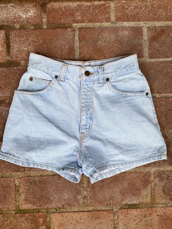 Vintage high waisted 80s/90s denim shorts, Essent… - image 1