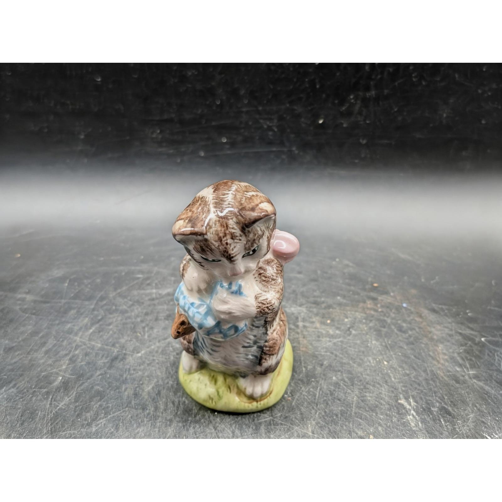 Beatrix Potter & Kitty MacBride フィギュリン Royal Albert Miss Moppet Beatrix Potter Figurine Cat Mouse England