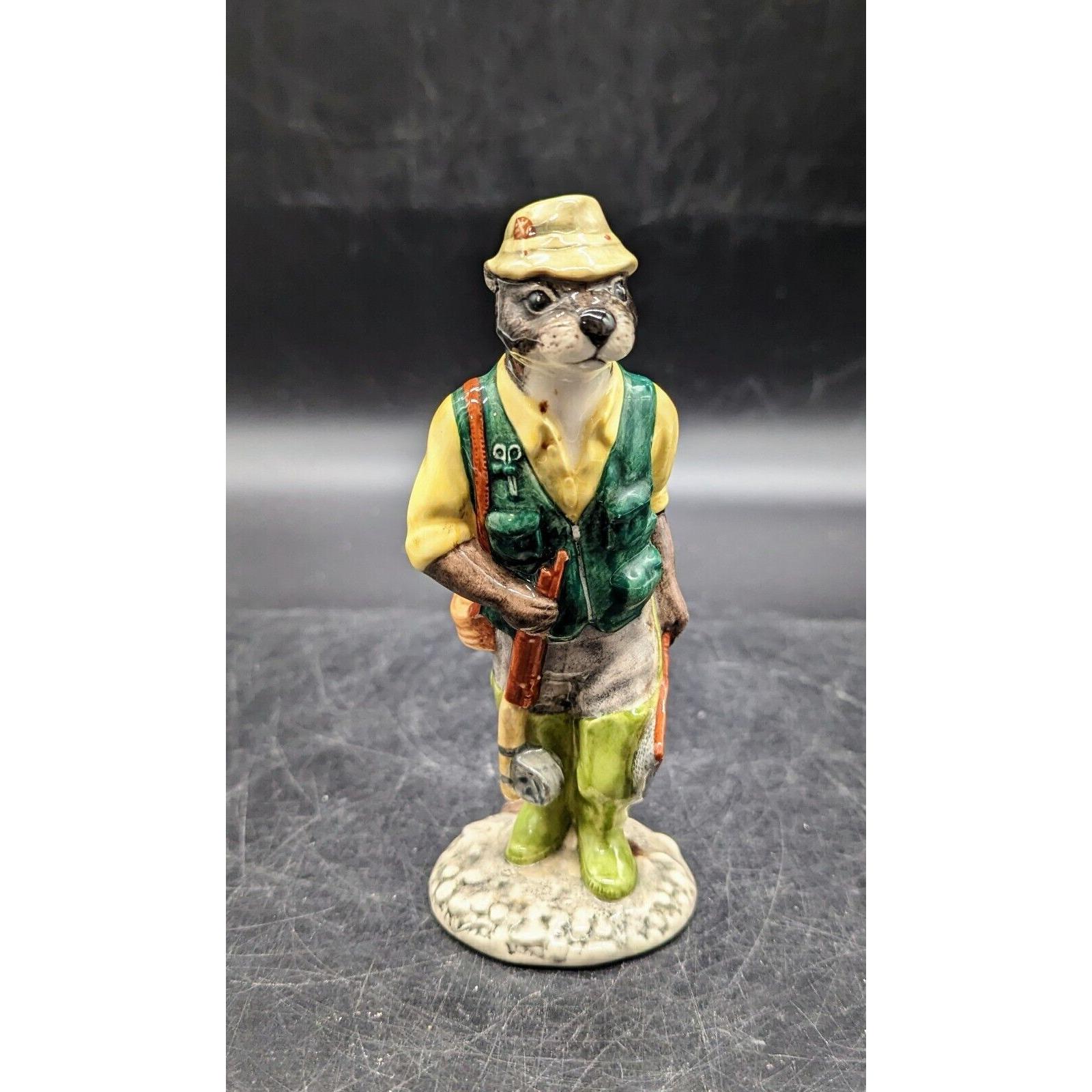Beswick Of England White Porcelain Fisherman Otter Figure Vintage Pottery