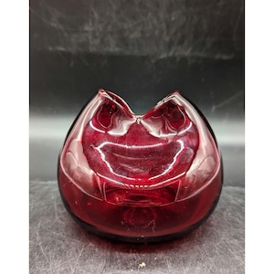 Vintage Blenko Ruby Red Ivy Vase Pinch Glass Hand Blown MCM 4.25&quot;