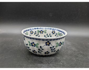 Ceramika Artystyczna Polish Pottery Blue Floral Fluted Bowl Boleslawiec 501 5"