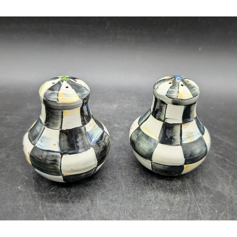 MacKenzie-Childs Courtly Check Salt and Pepper Shakers Hand Painted Ceramic Set afbeelding 1
