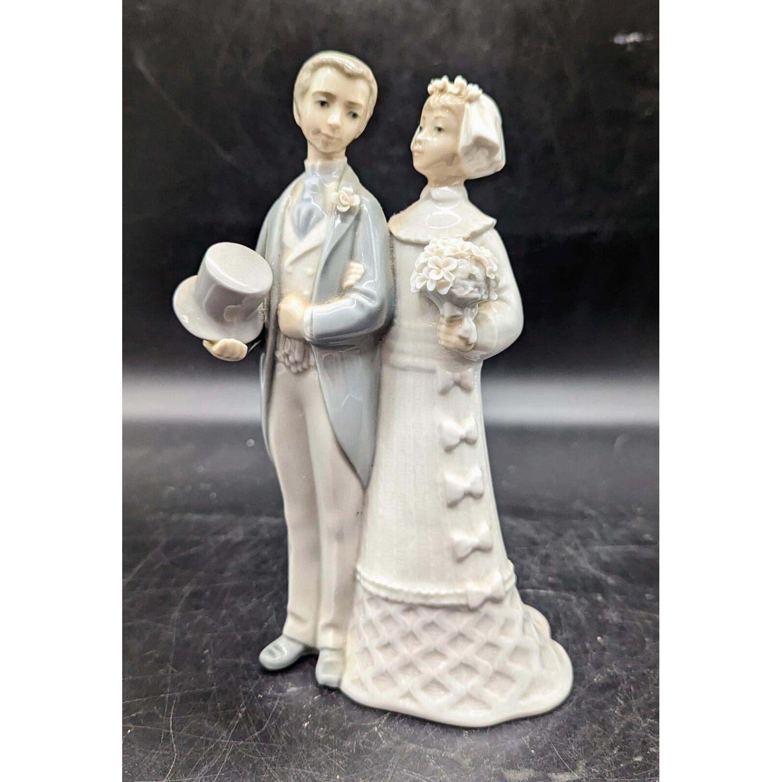 リヤドロ　LLADRO ウェディング　4808 新郎新婦 陶器人形　mー87 Amazon.com: Lladro Porcelain Wedding Day Couple Bride