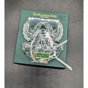 Marquis Waterford &quot;The Millenium Doves&quot; Crystal Ornament #110901 Kissing Doves