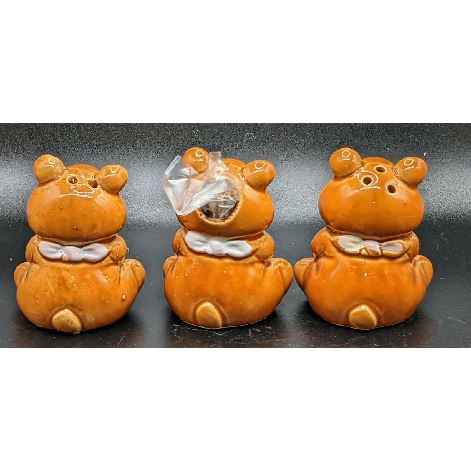 Vintage Ceramic 小物入れ　置物　手 Vintage 1950s Honey Bear Salt & Pepper Shakers Toothpick Holder