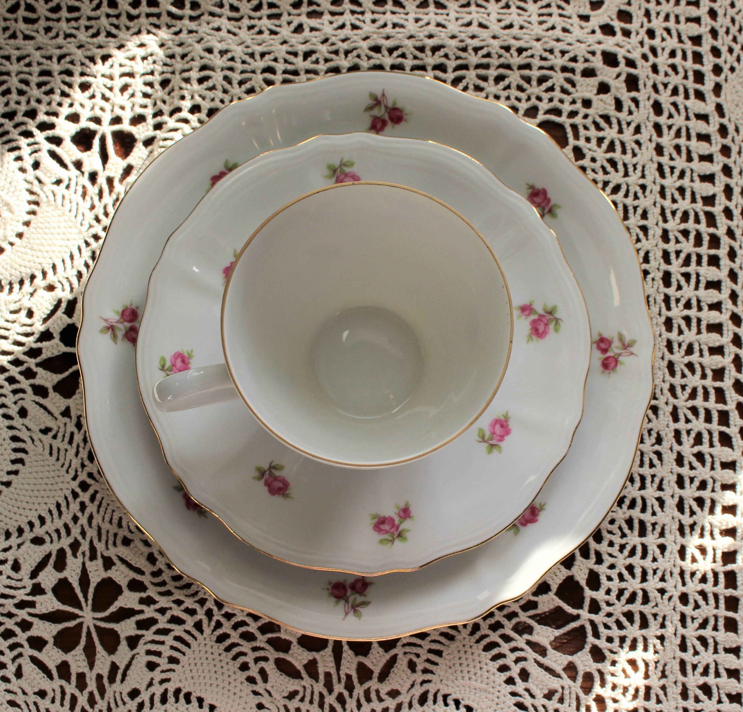 Vintage Mitterteich Bavaria Porcelain Trio: Cup, Saucer Vintage Mitterteich Bavaria Porcelain Trio: Cup, Saucer
