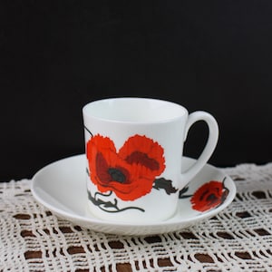 Vintage Wedgwood Cornpoppy Tasse mit Untertasse: Susie Cooper Bone China