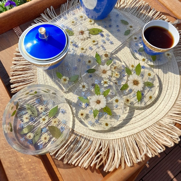 Dessous de verre en résine cristal avec myosotis, un cadeau parfait pour toutes les occasions, une pendaison de crémaillère tendance