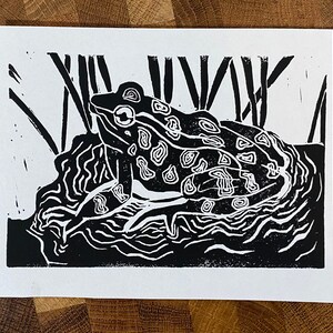 Frogge Linocut Print / Linocut Art / Block Printing / Woodblock Art / Block printing Art / Black and White art / Nature art