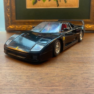 Ferrari F40 Vintage Diecast Car,  Ferrari Collection Cars, 1/24 Scale Vintage Car Diecast
