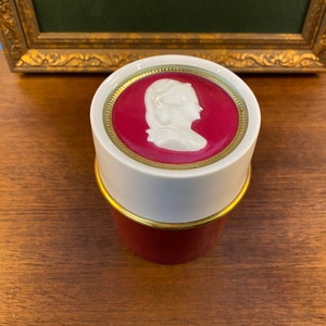 Vintage Fürstenberg Porcelain Box with Lid, Jewelry Box with Lid, Handpainted, First Quality, Vintage Condition