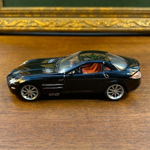 Mercedes Benz Mclaren SLR Diecast, Mercedes Collection Cars, 1/43 Scale Mercedes Benz Car Diecast