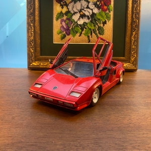 Lamborghini Contach Car Diecast, Lamborghini Collection Cars, 1/18 Scale Vintage Car Diecast