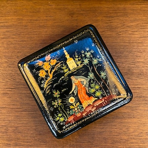 Joyero de papel maché ruso hecho a mano, caja vintage para anillos, caja de regalo pintada a mano con arte tradicional, recuerdo único