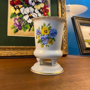 Vintage Kaiser Porcelain Mini Vase, First Quality, Excellent Condition
