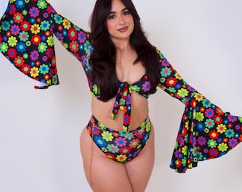 Retro Daisy Print Rave Outfit | Flared Sleeve Festival Set, Plus Size