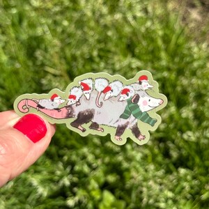 Pegatina: Mamá Zarigüeya Navideña. Planificador de Zarigüeyas, Manualidades, Pegatinas de Vinilo, Vida Silvestre, Rehabilitación Animal, Amantes de los Animales.
