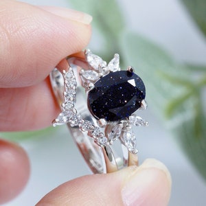 Blaue Galaxie Sandstein Ring Set, Frauen Nebula Ring, personalisierte Versprechen Ring für sie, 2 Stück benutzerdefinierte Verlobungsring, Jubiläumsgeschenk Bild 2