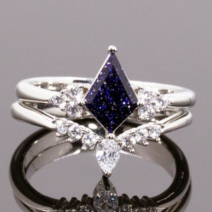 Damen Nebula Ehering, blauer Galaxy Sandstein Ringe, personalisierter Versprechensring für sie, Benutzerdefinierte Verlobungsring, Brautring Set von 2 Bild 2