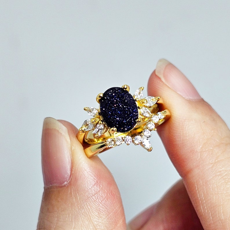 Blaue Galaxie Sandstein Ring Set, Frauen Nebula Ring, personalisierte Versprechen Ring für sie, 2 Stück benutzerdefinierte Verlobungsring, Jubiläumsgeschenk Bild 3