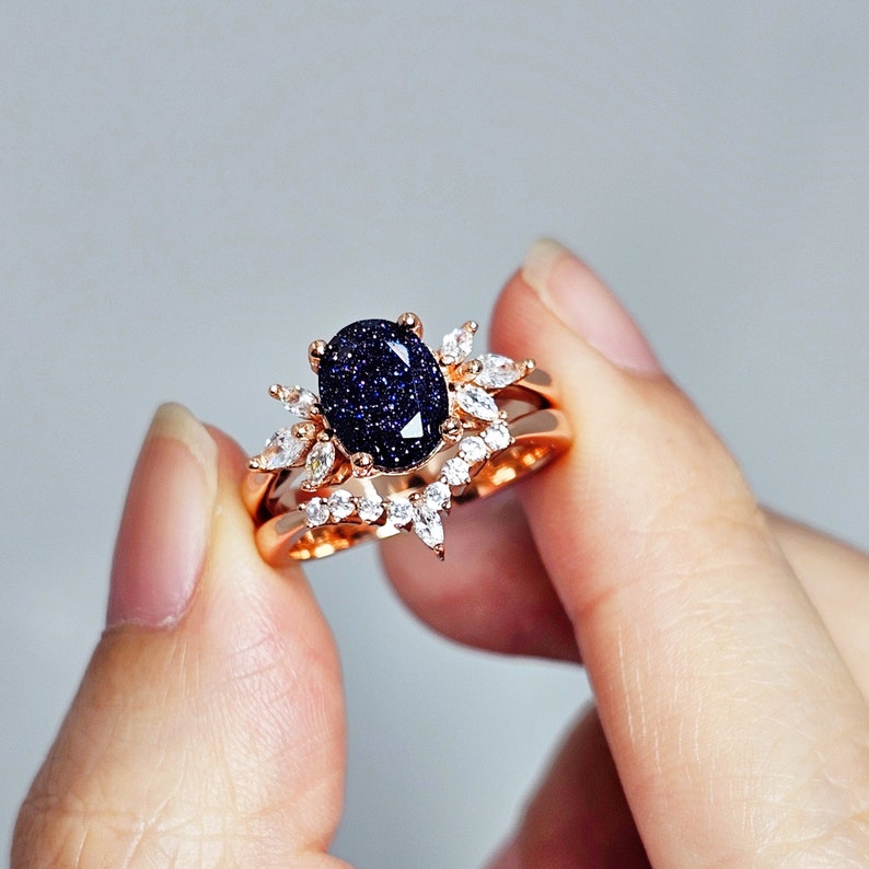 Ensemble de bagues en grès bleu galaxie, bague nébuleuse pour femme, bague de promesse personnalisée pour elle, 2 bagues de fiançailles personnalisées, cadeau d'anniversaire image 1