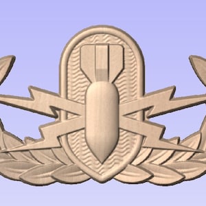 以下が含まれることがあります： 月桂樹の輪で囲まれた、爆弾と稲妻が描かれた金色の軍用バッジ