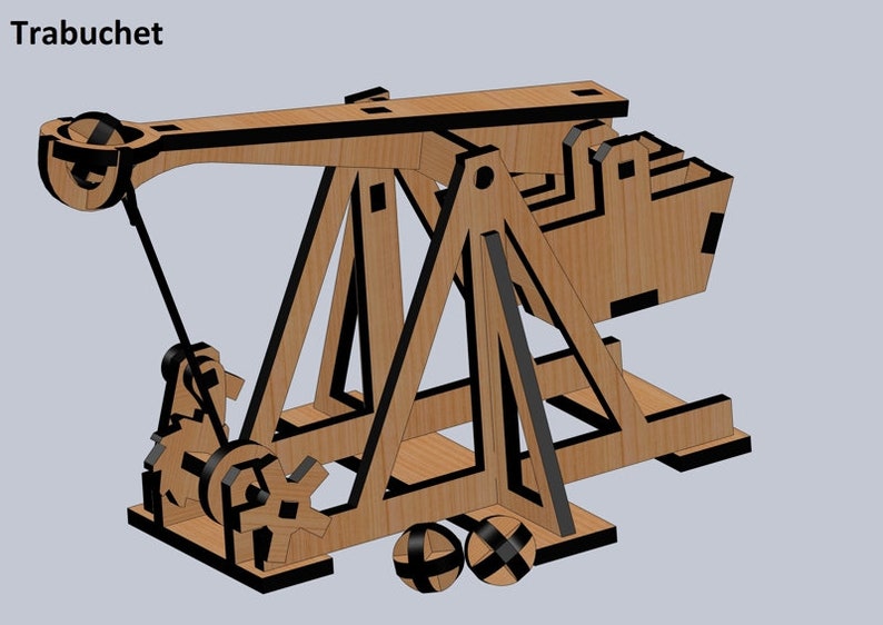 Puede incluir: Un modelo de catapulta de madera con detalles negros. La catapulta tiene un brazo largo con una honda y un contrapeso. La base de la catapulta est&aacute; sobre ruedas.