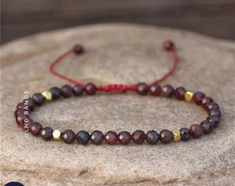Bransoletka z koralików granatowych, bransoletka tybetańska, regulowana delikatna bransoletka z kamieni szlachetnych, joga, minimalistyczna bransoletka boho, miłość, kamień urodzinowy stycznia