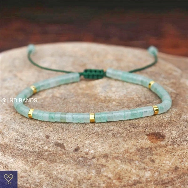 Bracelet en perles d'aventurine verte délicates 2 x 4 mm, bracelet minimaliste réglable de haute qualité, bracelet en pierres naturelles, pierres précieuses de yoga bohème tibétain