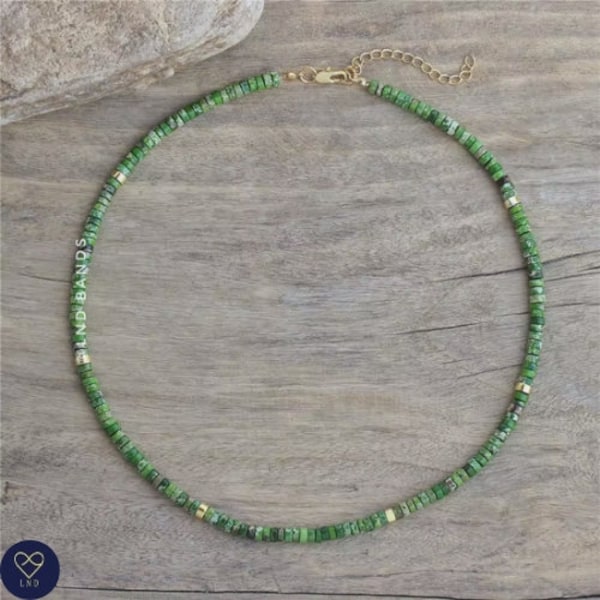 Collier de perles de jaspe herbe verte, perles de pierre naturelle réglables de 2 x 4 mm, collier délicat, collier tibétain, amitié, style bohème, yoga