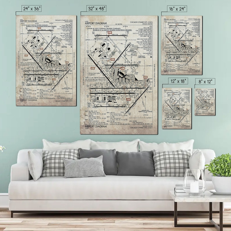 Pode incluir: Uma impress&atilde;o de diagrama de aeroporto de estilo vintage do Aeroporto Internacional O'Hare de Chicago. A impress&atilde;o est&aacute; dispon&iacute;vel em v&aacute;rios tamanhos, incluindo 61x91 cm, 81x122 cm, 41x61 cm, 30x46 cm e 20x30 cm.