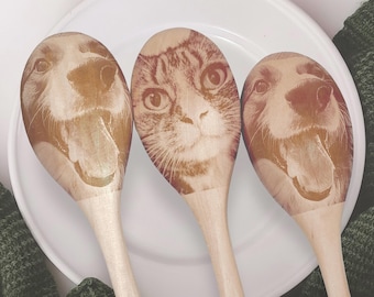 Cucharas de madera personalizadas con la cara de cualquier mascota grabada: ideas de regalos originales, divertidos, únicos y extravagantes.