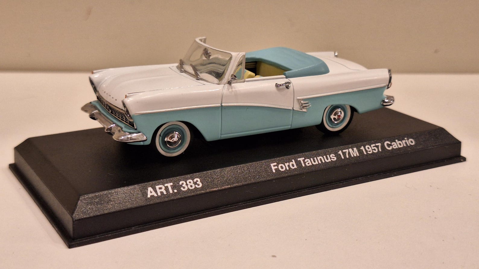 AO263 RD MARMANDE – Ford Taunus 17M Break 1/43 Base Norev, Manquette Raymond Daffaure