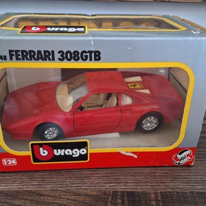 Ferrari 308 GTB Bburago cod. 0148 / Scala 1/24 Die Cast Metal / Collectible car / Vintage car