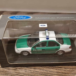 FORD MONDEO POLICE Minichamps 1/43