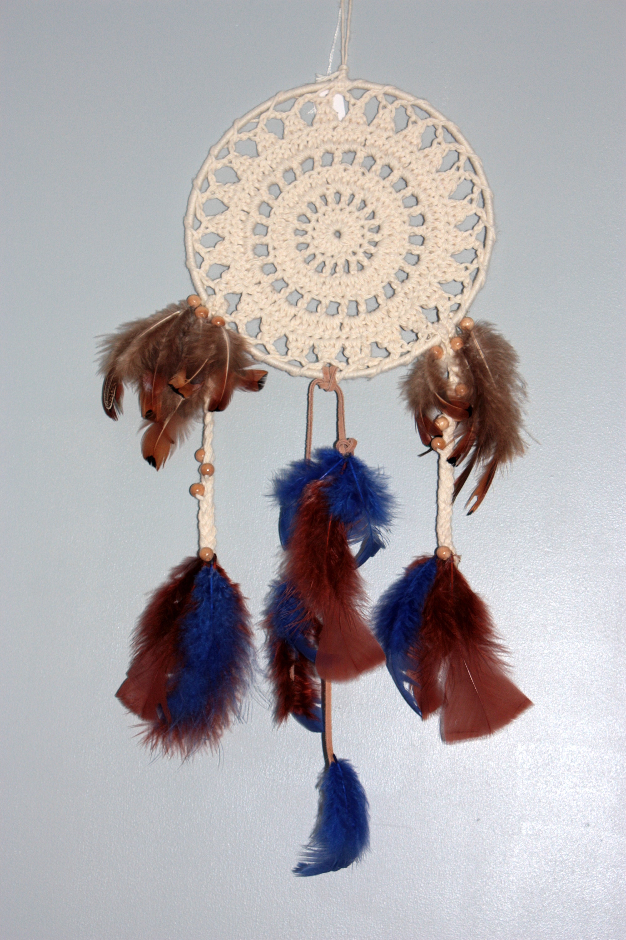 Attrape Rêves Fait Main Par Artiste Artisan Française en France Crochet Au Centre