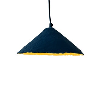 Lamp van papier-maché, hanglamp papeir-maché papier hanglamp pioen hangend Eco-vriendelijk interieur Perfect voor eetkamer Cadeau-idee
