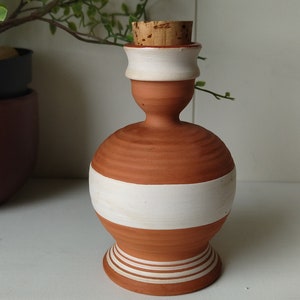 Ulla Viotti Orebro 1971/Swedish vessel with cork/vintage pottery