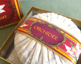 Vintage bath soap Roger & Gallet  France - perfumed Savon Orchidee  collectible