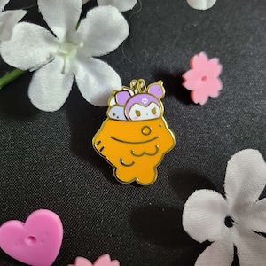 Kuro Taiyaki Dessert Enamel Pin