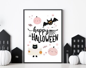 Puede incluir: Un póster imprimible de temática de Halloween con un gato negro vestido de fantasma, un murciélago, una telaraña y calabazas. El texto del póster dice "happy HALLOWEEN".