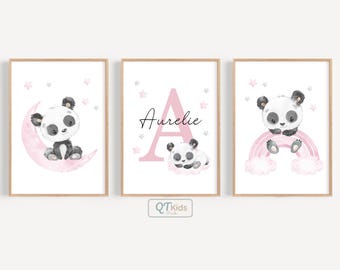 Láminas de panda para guardería, arte de pared personalizado para cuarto de juegos de niña, decoración de panda rosa suave y suave, luna y estrellas, impresión de nombre, descarga digital