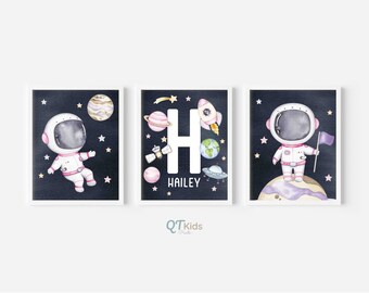 パーソナライズされた宇宙プリント、カスタム名入りのピンクの宇宙飛行
