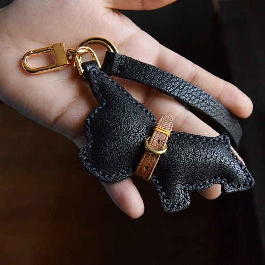 Luxury Puppy Keychain Leather Keychain for Designer Handbag 