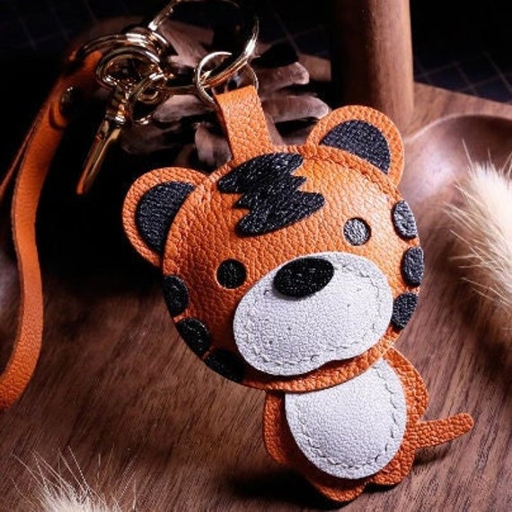 Decoration Animal Key Ring Leather Lanyard Bear Keychain Bow Tie Bear  Keychain