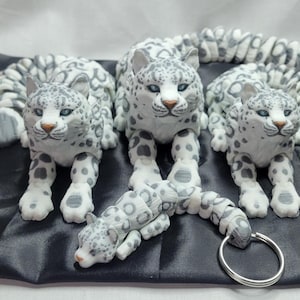 Snow Leopard Flexi Animal- Articulated Small Keychain- 3d Printed Fidget