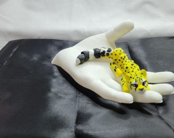 Articulated Cheetah-Flexi Keychain Fidget – Pocket Animal Companion-Purse Wallet Charm Accessory