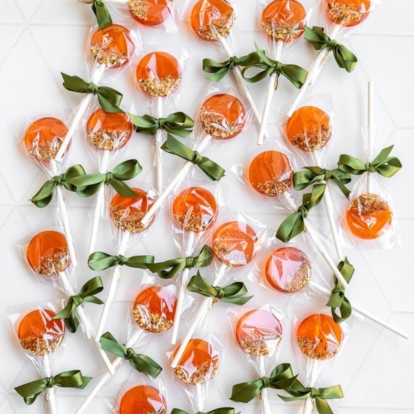 12 Small Pumpkin Spice Lollipops